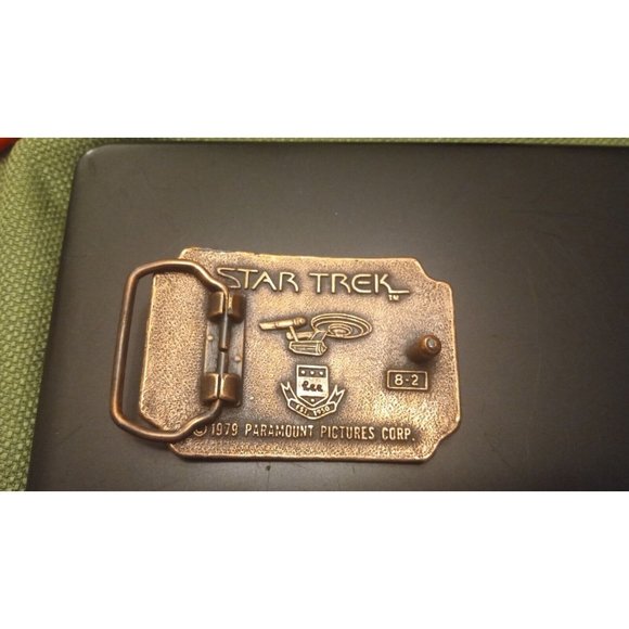 VINTAGE 1979 **STAR TREK** (SPOCK & CAPTAIN KIRK) BELT BUCKLE - Picture 3 of 6